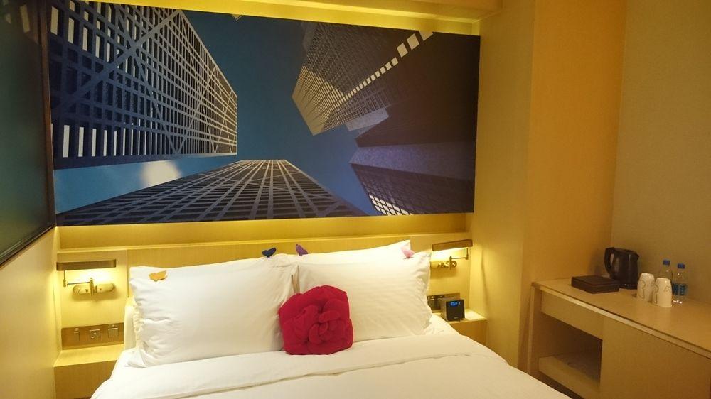 Butterfly On Waterfront Boutique Hotel Sheung Wan Hong Kong Extérieur photo